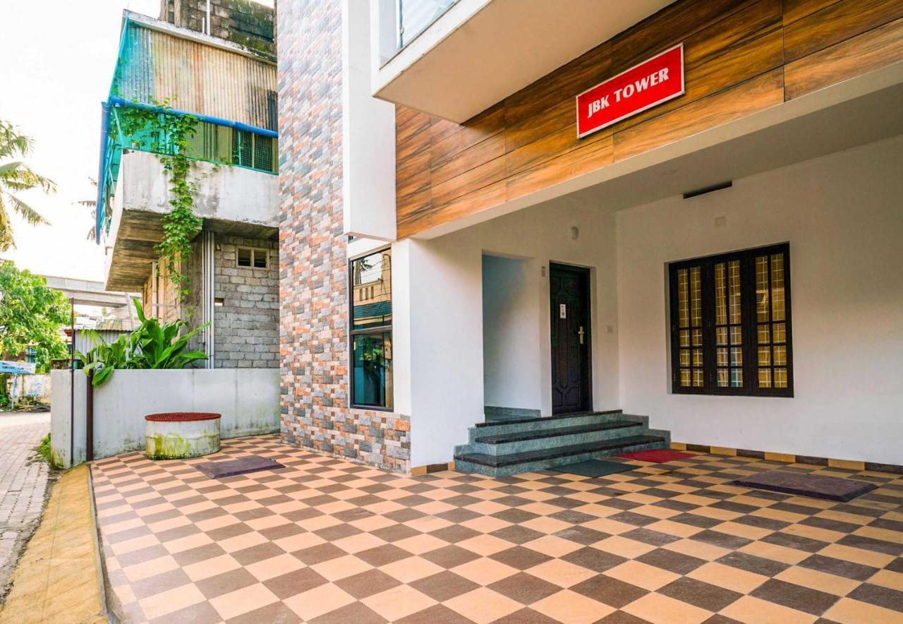 Hotel O Thykoodam Apartments Kochi エクステリア 写真