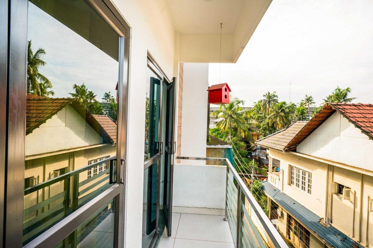 Hotel O Thykoodam Apartments Kochi エクステリア 写真